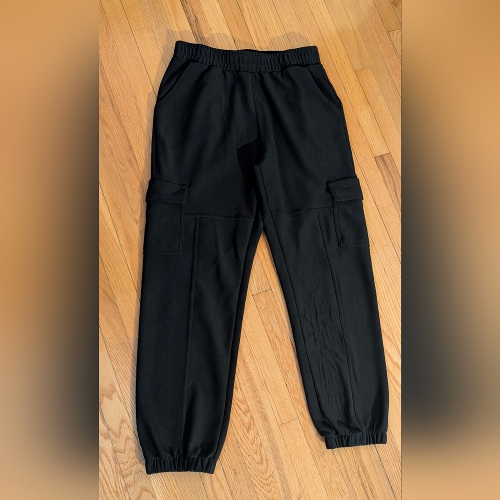 Stylish Women's Black Cargo Joggers